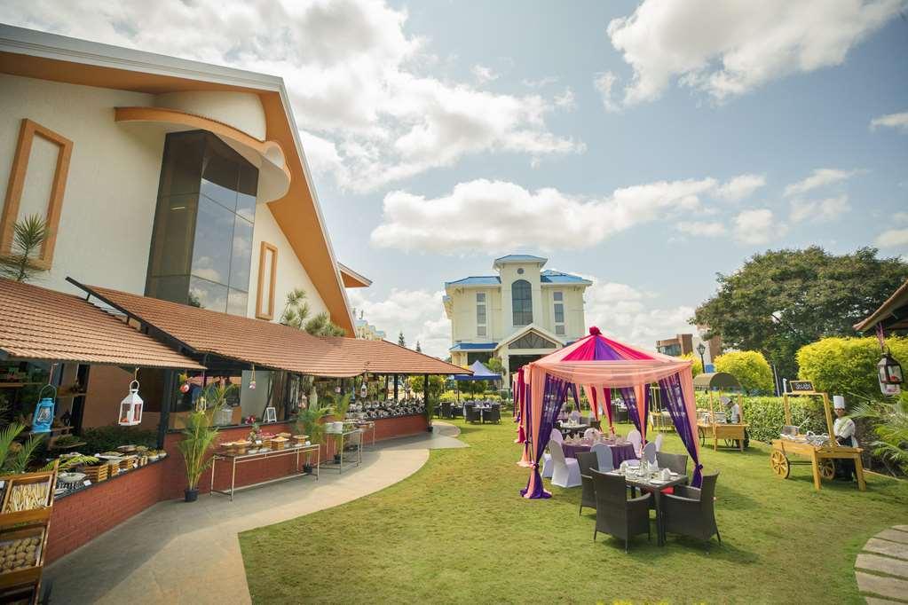 Clarks Exotica Convention Resort & Spa Devanahalli Exteriör bild